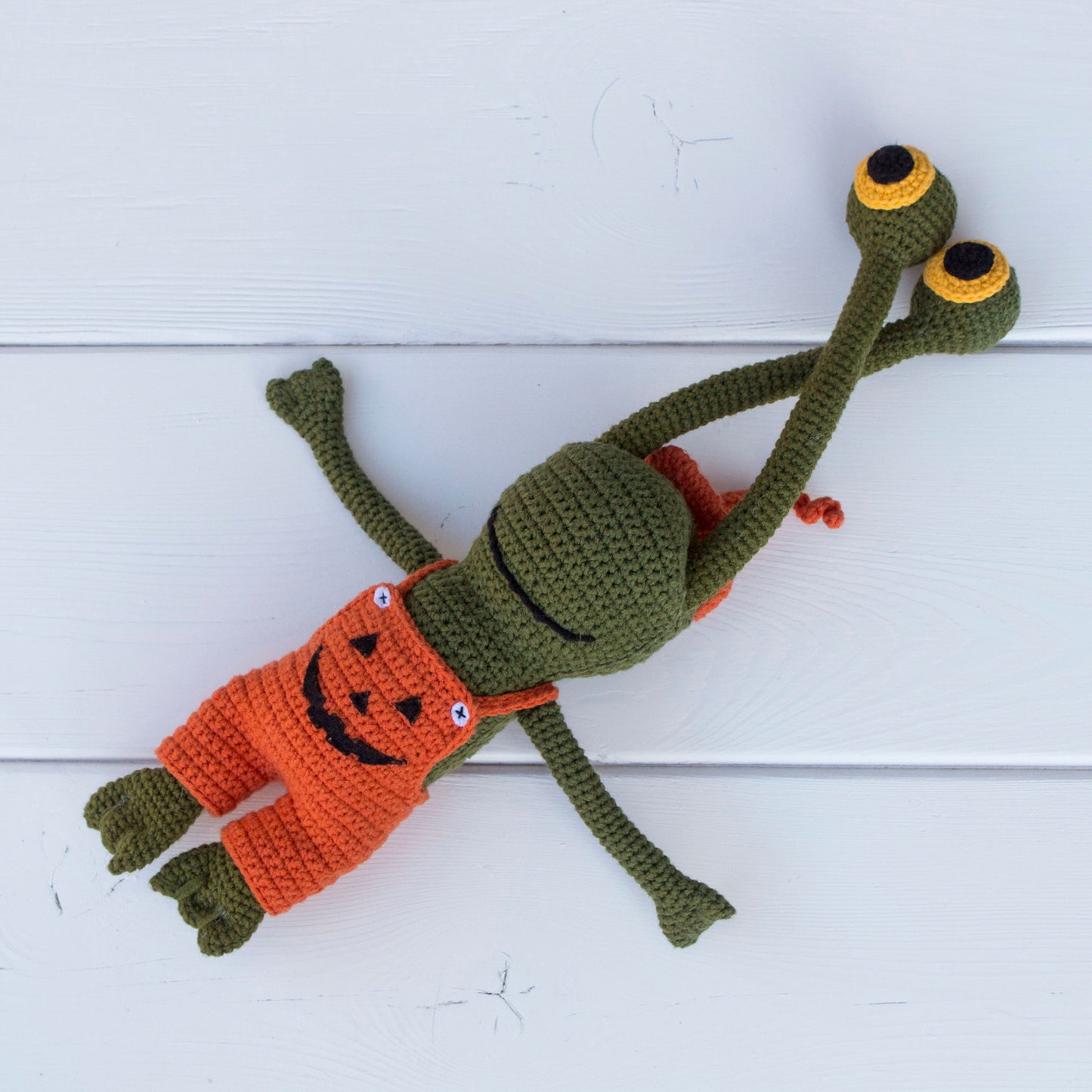 Stretchy Frog Crochet Pattern